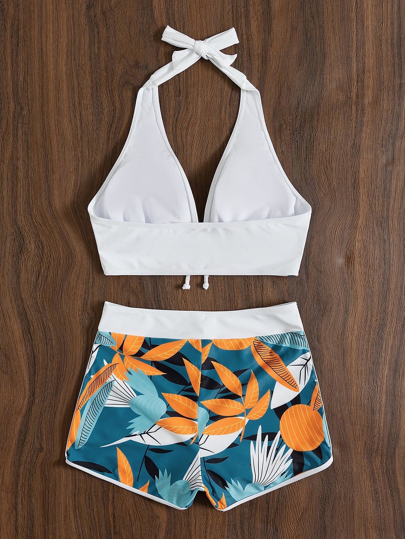 Bikini Top With Tie And Beach Printed Shorts