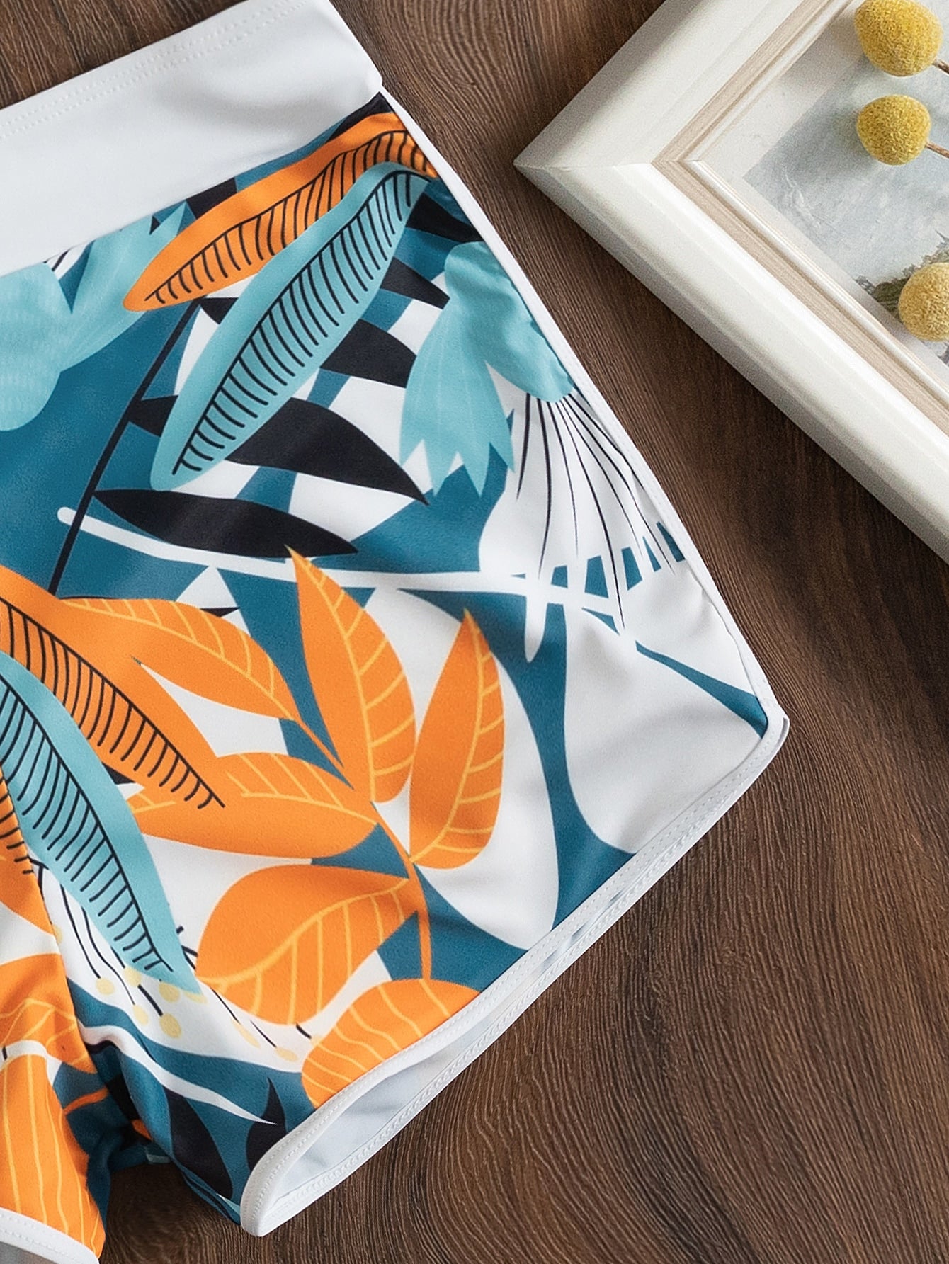 Bikini Top With Tie And Beach Printed Shorts