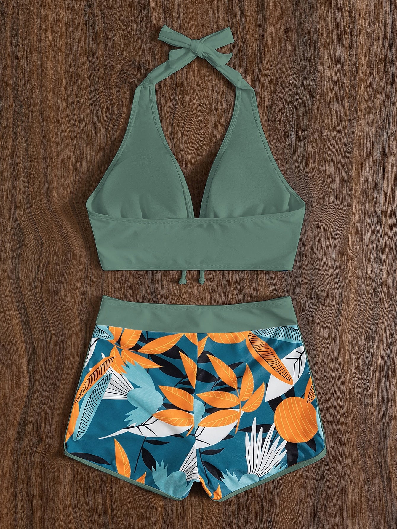 Bikini Top With Tie And Beach Printed Shorts