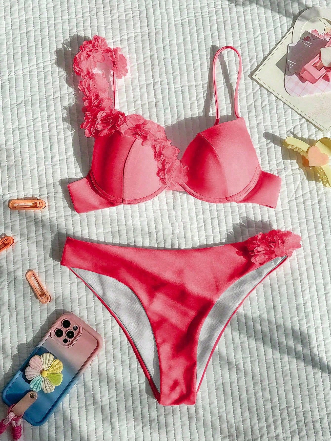 Bikini With Flower Appliqué And Asymmetric Strap