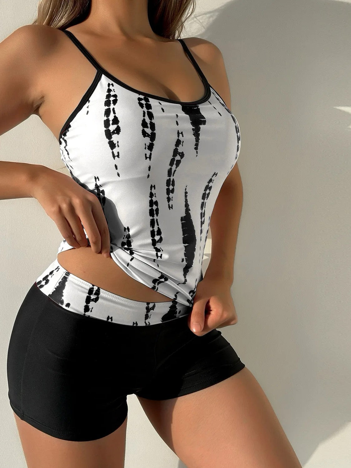 Printed Tankini With Thin Straps And Integrated Shorts