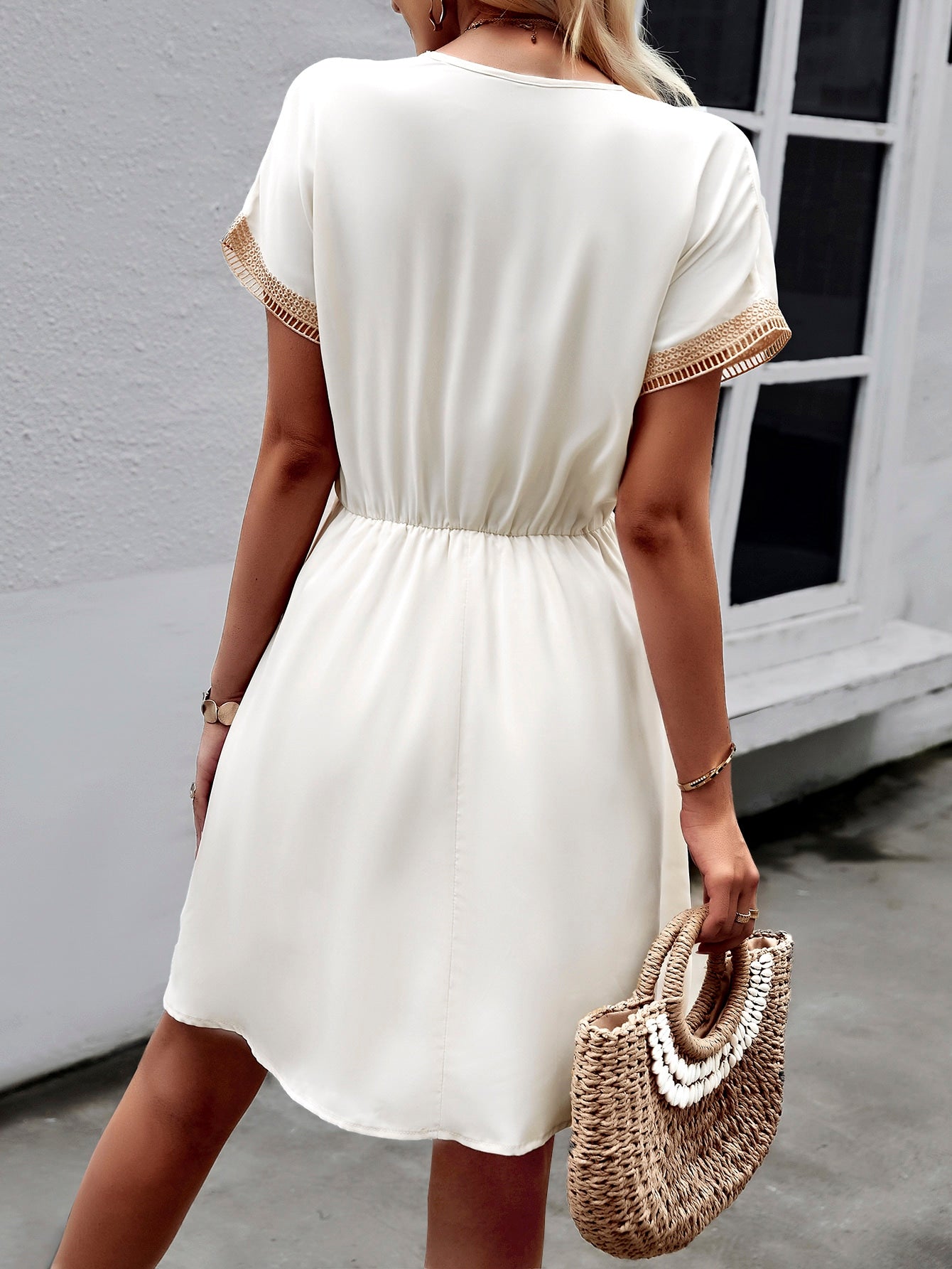 Short Cover-Up With Tie And Elegant Print