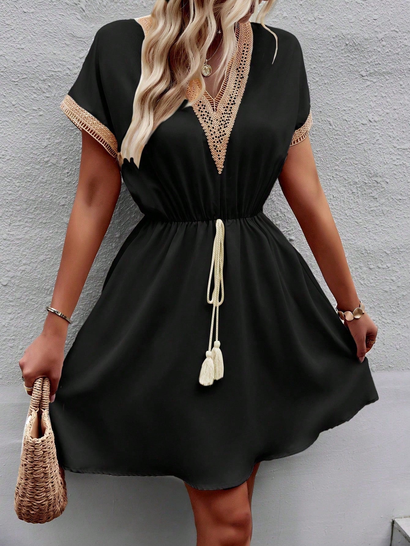 Short Cover-Up With Tie And Elegant Print