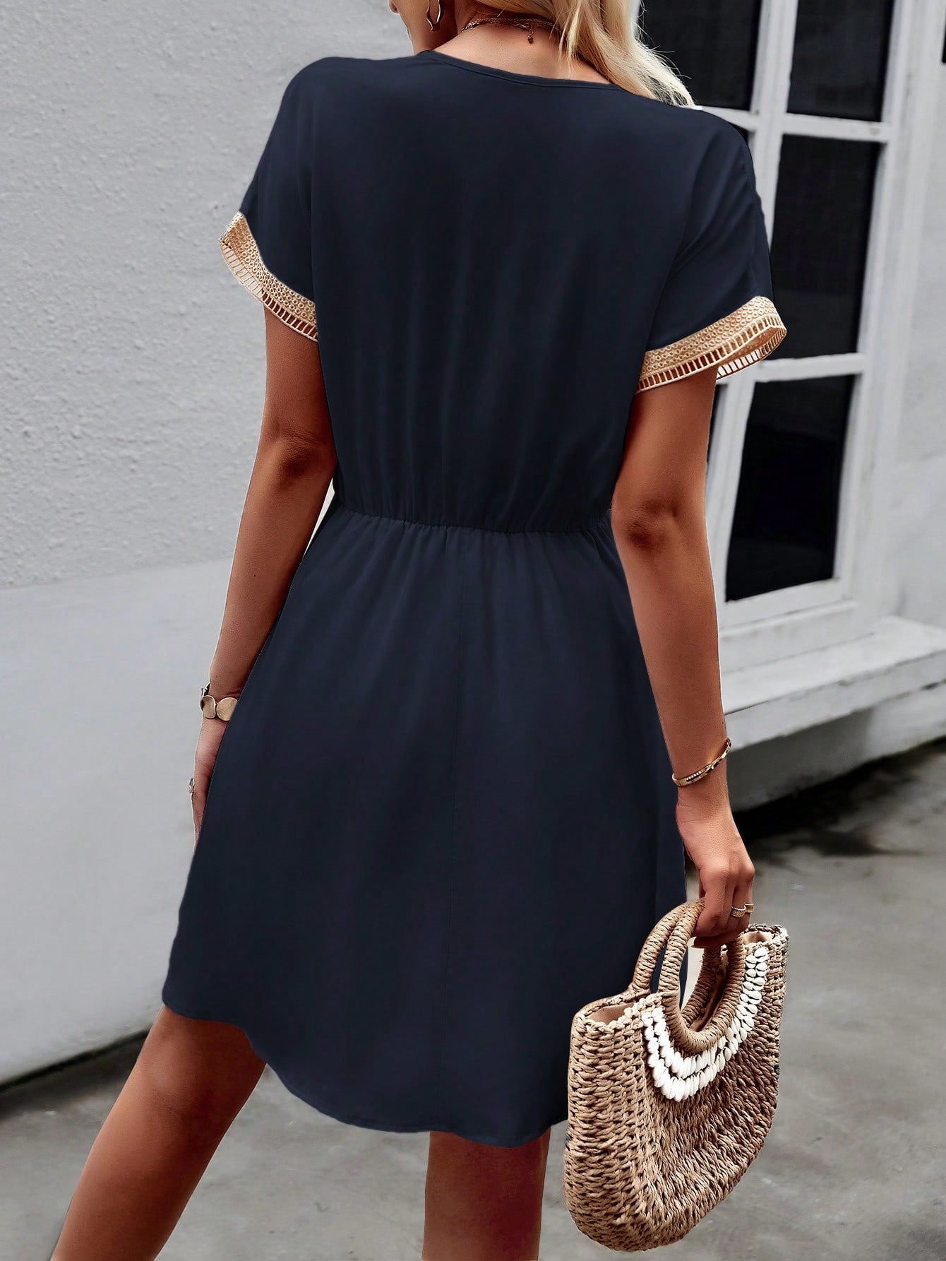Short Cover-Up With Tie And Elegant Print