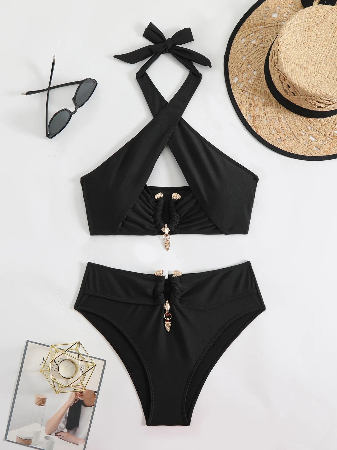 High-Waisted Bikini With Rings And Crossed Neckline